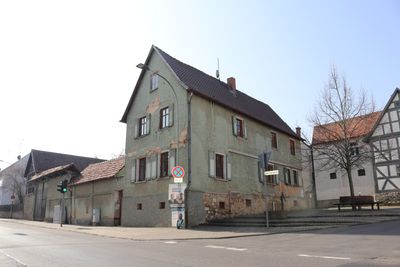 Historische Hofreite mit Stil in Butzbach-Kirch-Göns mit Garten u. Nebengebäuden / Scheune