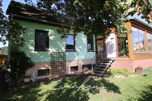 Viel Platz zum Leben – Einfamilienhaus mit Wintergarten und 1.166 m² Grundstück in Zwenkau – 4442 Zwenkau – Vorschaubild 1