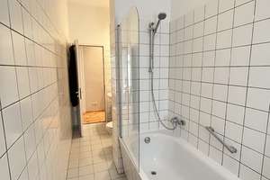 Spacious 2-Room Apartment with Terrace and Modern Amenities – Die vollständige Adresse der Immobilie erhältst du vom Anbieter., 10247 Friedrichshain, Berlin – Vorschaubild 15