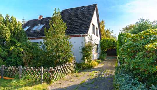 Bild von Modernisierungsbedürftige Doppelhaushälfte in Sackgassenlage mit hohem Entwicklungspotenzial
