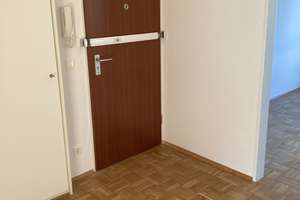 schöne 3-Zimmer-Wohnung mit Balkon  in Düsseldorf – Die vollständige Adresse der Immobilie erhältst du vom Anbieter., 40549 Lörick, Düsseldorf – Vorschaubild 3