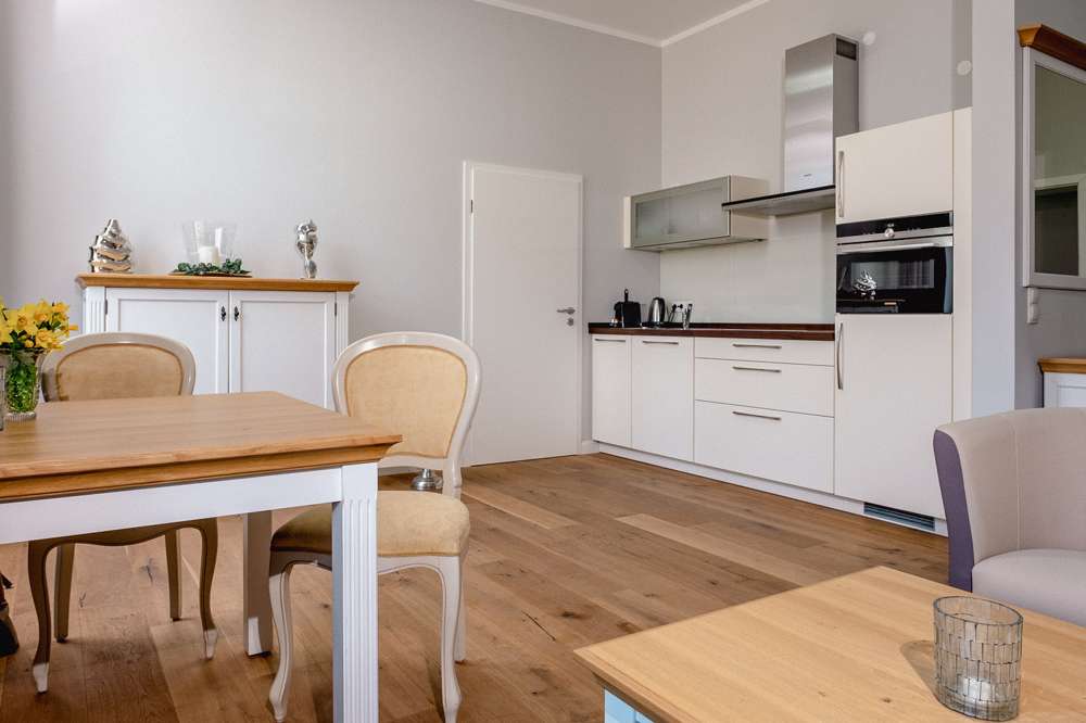 Immobilie in Groß Mohrdorf - 2-Zimmer "Schloss Wohnung" – Kapitalanlage mit emotionaler Rendite im Schloss Hohendorf - Bild 3