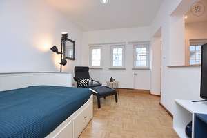 Wunderschöne, modern möblierte Wohnung in Stuttgart Mitte – Die vollständige Adresse der Immobilie erhältst du vom Anbieter., 70184 Dobel, Stuttgart – Vorschaubild 2