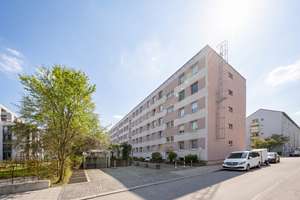 Investment mit Weitblick – 3-Zimmer-Wohnung in gefragter Lage mit Potenzial – Die vollständige Adresse der Immobilie erhältst du vom Anbieter., 80687 Friedenheim, München – Vorschaubild 2