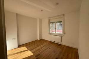 Altbaucharme mit modernem Herz: Erstbezug nach Sanierung 2-Zimmer Erdgeschoss Wohnung mit Balkon – Die vollständige Adresse der Immobilie erhältst du vom Anbieter., 70199 Heslach, Stuttgart – Vorschaubild 4