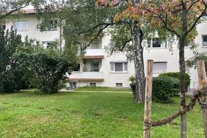 Brück Immobilien - *Erbbaurecht* Solide vermiete 2 Zi.-Eigentumswohnung mit Balkon