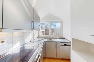 RE/MAX - Exklusive 2-Zimmer-DG-Galerie-Whg mit Terrasse in München! – Die vollständige Adresse der Immobilie erhältst du vom Anbieter., 81377 Großhadern, München – Vorschaubild 9