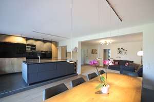 JA, zum modernen Wohnen auf 2 Ebenen - Haus im Haus mit Garten + 2 Stellplätzen in Solingen-Gräfrath