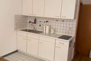 Geräumige 1-Zimmer-Wohnung mit ca. 27 qm, Küchenzeile und KFZ-Stellplatz ab sofort zu vermieten! – Östringer Straße 17, 76669 Bad Schönborn – Vorschaubild 3