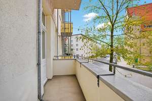 Bezugsfreie 4-Zimmer Wohnung / Altbau / Balkon / 1. OG – Große Seestraße 18, 13086 Weißensee, Berlin – Vorschaubild 10