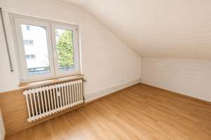 Renovierte 3-Zi-Dachgeschosswohnung in begehrter Wohnlage von Karlsruhe-Grötzingen – Die vollständige Adresse der Immobilie erhältst du vom Anbieter., 76229 Grötzingen, Karlsruhe – Vorschaubild 3
