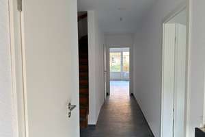 Familienfreundliches Reihenhaus – Die vollständige Adresse der Immobilie erhältst du vom Anbieter., 24109 Mettenhof, Kiel – Vorschaubild 2
