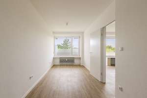 Modernisierte 2-Zimmer-Wohnung im 5. OG mit großer Loggia – Die vollständige Adresse der Immobilie erhältst du vom Anbieter., 81477 Solln, München – Vorschaubild 7