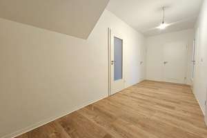 Frisch saniert + mehr Wohnung fürs Geld. /  Freshly renovated + more apartment for your money – Ulmenstraße 29, 9112 Kaßberg, Chemnitz – Vorschaubild 6