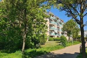 Stilvolle, gepflegte 1-Raum-Wohnung mit gehobener Innenausstattung mit EBK in Karlsruhe – Bettina-von-Arnim-Weg 3, 76135 Karlsruhe – Vorschaubild 1