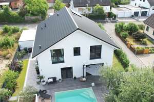 von Privat: Exklusives Einfamilienhaus mit moderner Architektur – Die vollständige Adresse der Immobilie erhältst du vom Anbieter., 91085 Weisendorf – Vorschaubild 23
