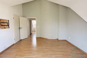 Helle Dachgeschosswohnung mit 
4 Zimmer, offene Küche und 
2 Bäder – 67069 Edigheim, Ludwigshafen am Rhein – Vorschaubild 7