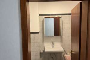 1-Zimmer-Wohnung in München-Moosach mit Benutzung eines sehr großen Gemeinschaftsgartens – Die vollständige Adresse der Immobilie erhältst du vom Anbieter., 80993 Alt-Moosach, München – Vorschaubild 9