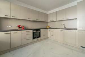 Wohnglück mit Charakter – Stilvoll sanierte 2½-Zimmer-Wohnung zum Erstbezug – Neugereutstraße 10, 70199 Südheim, Stuttgart – Vorschaubild 2