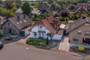 Repräsentatives Einfamilienhaus in familienfreundlicher Stichstraße von Baesweiler-Setterich – Die vollständige Adresse der Immobilie erhältst du vom Anbieter., 52499 Baesweiler – Vorschaubild 5