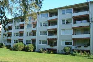 Hübsche Dreizimmerwohnung in Sündersbühl mit Loggia! Zeitmietvertrag bis August 2028! – Nansenstr. 11, 90439 Sündersbühl, Nürnberg – Vorschaubild 1