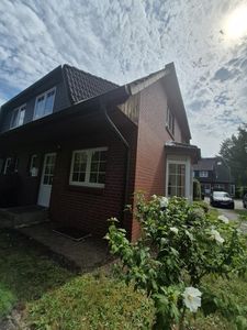 4-Zimmer-DHH mit Terrasse und ausgebautem Dachboden