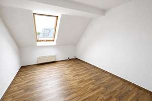 Lichtdurchflutete Maisonette-Dachgeschosswohnung mit Balkon in Magdeburg-Ottersleben – Halberstädter Chaussee 123 a, 39116 Ottersleben, Magdeburg – Vorschaubild 3