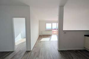 Helle, freundliche 4-Raumwohnung mit top Aussicht aus oberster Etage – Dr.-Salvador-Allende-Straße 14, 9119 Kappel, Chemnitz – Vorschaubild 7
