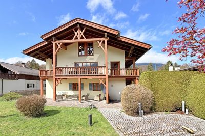 Gepflegtes Mehrfamilienhaus in traumhafter Lage