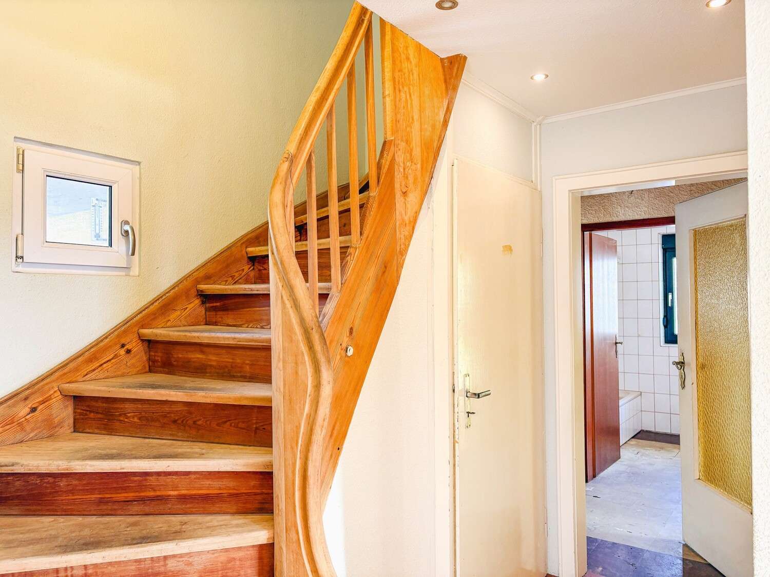 Immobilie in Annweiler am Trifels - Großzügiges 1-2 Familienhaus mit 1.599 m²Grundstück in Annweiler-Queichhambach - Bild 14