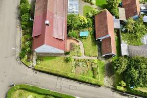 Charmante Doppelhaushälfte in Ulm-Einsingen – viel Platz für Familien mit Modernisierungspotenzial – Die vollständige Adresse der Immobilie erhältst du vom Anbieter., 89079 Einsingen, Ulm – Vorschaubild 3