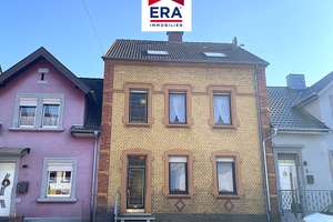 EIN-, BIS ZWEIFAMILIENHAUS, MEHRGENERATIONENHAUS MIT GARAGE IN GROSSROSSELN – Die vollständige Adresse der Immobilie erhältst du vom Anbieter., 66352 Großrosseln – Vorschaubild 1