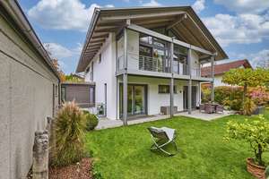 Design trifft Ruhe. Ein Zuhause mit Raum für alles, was zählt. – Die vollständige Adresse der Immobilie erhältst du vom Anbieter., 82041 Oberhaching – Vorschaubild 1