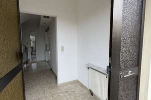 Gepflegtes Reihenhaus mit 4 Zimmern in Bad Reichenhall – Die vollständige Adresse der Immobilie erhältst du vom Anbieter., 83435 Bad Reichenhall – Vorschaubild 2