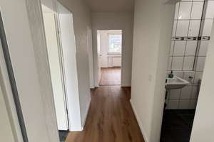 Attraktive 3,5-Zimmer-Wohnung im EG, frisch saniert in Oberhausen-Buschhausen, verkehrsgünstig – Thüringerstrasse 75, 46149 Buschhausen, Oberhausen – Vorschaubild 6