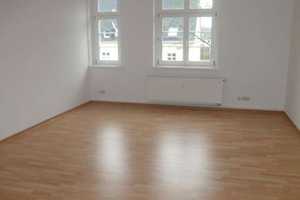 Toller Balkon an der Küche - Laminat - Tageslichtbad mit Badewanne – Frankenberger Straße 202, 9131 Chemnitz – Vorschaubild 2