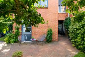 KIEL-SUCHSDORF: Großzügiges Wohnen mit Galerie, Kamin und zwei Sonnenterrassen – Die vollständige Adresse der Immobilie erhältst du vom Anbieter., 24107 Suchsdorf, Kiel – Vorschaubild 2
