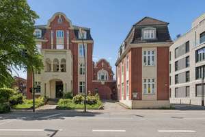 Ikonisches Wohnen in ehemaliger Kapelle – ein modernes, neuwertiges Liebhaberstück mit Loftcharakter – Die vollständige Adresse der Immobilie erhältst du vom Anbieter., 22081 Barmbek-Süd, Hamburg – Vorschaubild 2