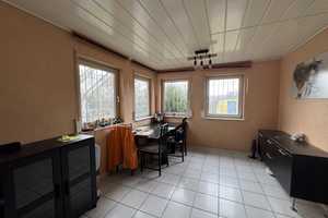 Exquisites 1 -Familienhaus mit großem Garten, EBK, Sauna, Doppelgarage in Poppenweiler – Ludwigsburg (Kreis) – Vorschaubild 8