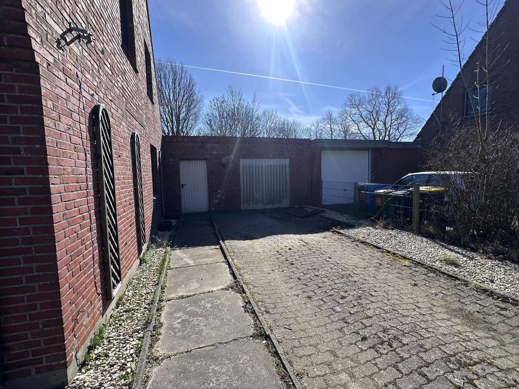 Immobilie in Wesselburen - Doppelhaushälfte auf großem Grundstück vor den Toren von Büsum - Bild 2