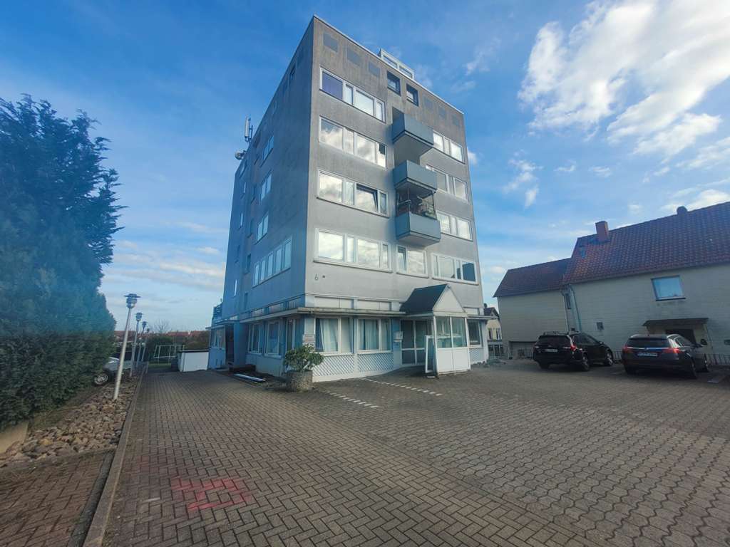 Immobilie in Springe - Vermietete 4-Zimmer-Wohnung mit Potenzial in gepflegten Mehrfamilienhaus - Bild 0