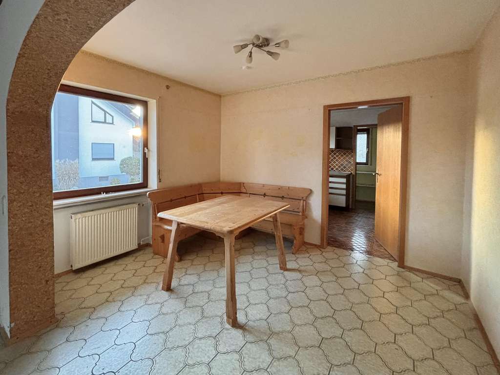 Immobilie in Neuburg am Rhein - Familienfreundliches Wohnparadies mit Garten und schönem Grundriss - Bild 4