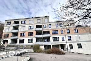 Barrierefreie 2,5-Zi.-Wohnung mit Aufzug, Loggia & Stellplatz – Wohnen ab 60, sofort frei – Rohrackerstr. 168, 70329 Hedelfingen (Ortsteil), Stuttgart – Vorschaubild 2