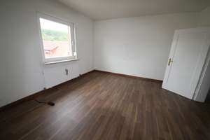 Marko Winter Immobilien - Mosbach: Zentral gelegene 5-Zimmer-Wohnung  mit Balkon – Die vollständige Adresse der Immobilie erhältst du vom Anbieter., 74821 Mosbach – Vorschaubild 4