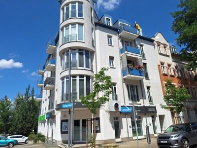 lichtdurchflutete 2 Raumwohnung mit EBK und Balkon