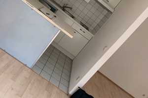 Geschmackvolle 2-Raum-Wohnung mit Terasse und Einbauküche in Karlsruhe – Karlsruhe – Vorschaubild 3