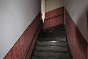 unsaniertes Mehrfamilienhaus / Reiheneckhaus mit 6 WE in Oelsnitz / Vogtland – Vogtlandkreis – Vorschaubild 3