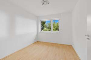 Zweifamilienhaus mit möglichem Umbau auf MFH und separatem Büroeingang.  – Die vollständige Adresse der Immobilie erhältst du vom Anbieter., 80935 Lerchenau-Ost, München – Vorschaubild 7