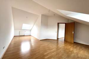 Bezugsfreie 2-Zimmer-DG-Wohnung mit Grünblick & Stellplatz | Bonn-Endenich – provisionsfrei – Monschauer Straße 6, 53121 Endenich, Bonn – Vorschaubild 8