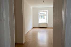 Helle, und ruhige, 2-Zimmer-Altbauwohnung mit sep. Wohnküche mit EBK in München-Lehel – Gewürzmühlstraße 1, 80538 Lehel, München – Vorschaubild 9